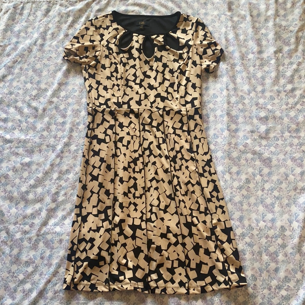 I LE New York Beige & Black Midi Dress